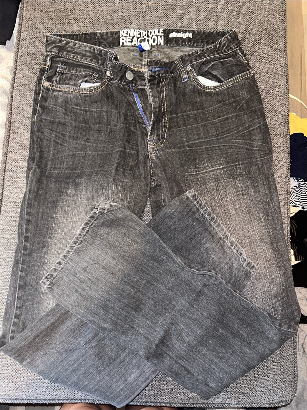 Kenneth Cole Reaction Men's Washed Gray Straight Jeans